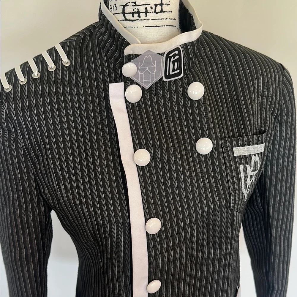 ANIME  BLAZER . BLACK & WHITE STRIPED FINE QUALITY FABRIC EUC